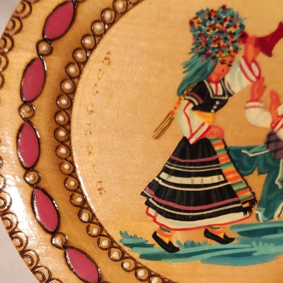 Vintage Bulgarian handmade wall art - Picture 2 of 3